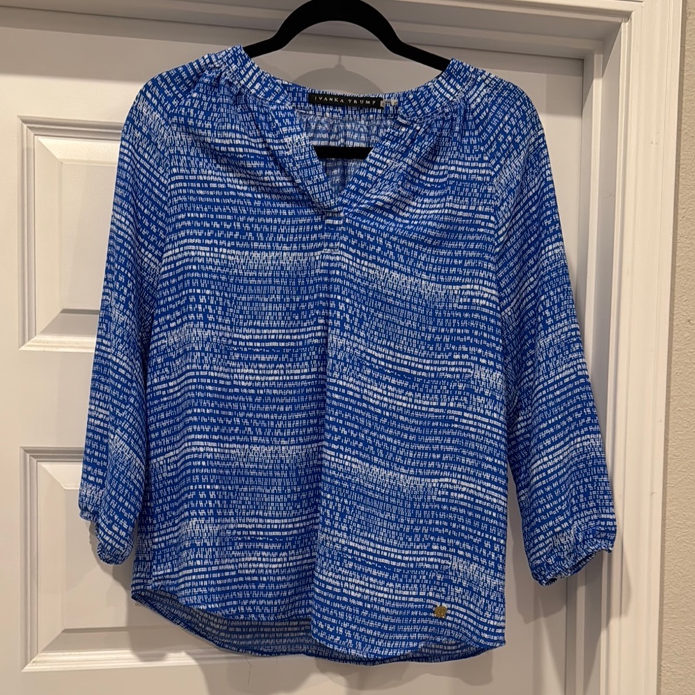 Ivanka Trump Blue and White 3/4 Sleeve Relaxed Blouse